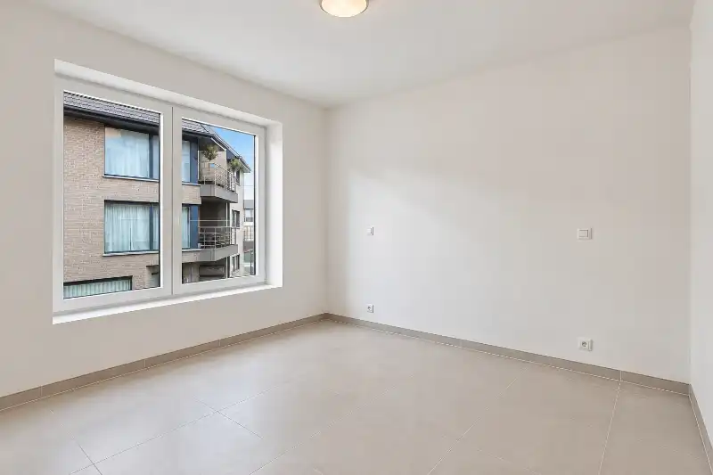 Stijlvol nieuwbouwappartement met 3 slaapkamer nabij het station van Evergem foto 5