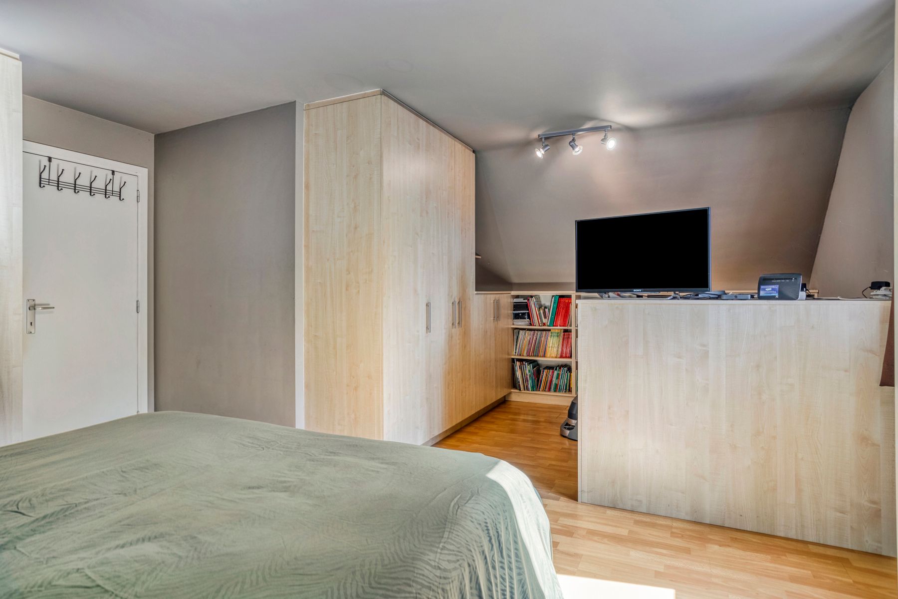 Charmante energiezuinige woning met grote tuin te Saintes foto 15