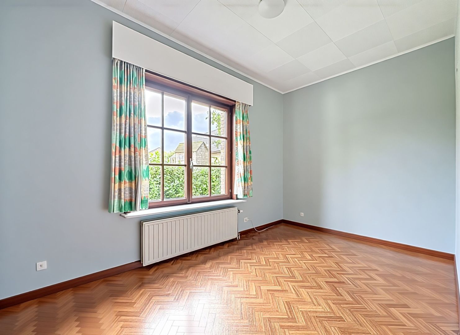 Mooie gelijkvloerse te renoveren villa in rustige, doodlopende straat in Gistel. foto 8