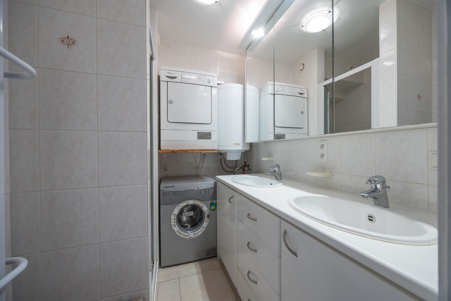 Twee slaapkamer appartement met lateraal zeezicht foto 13