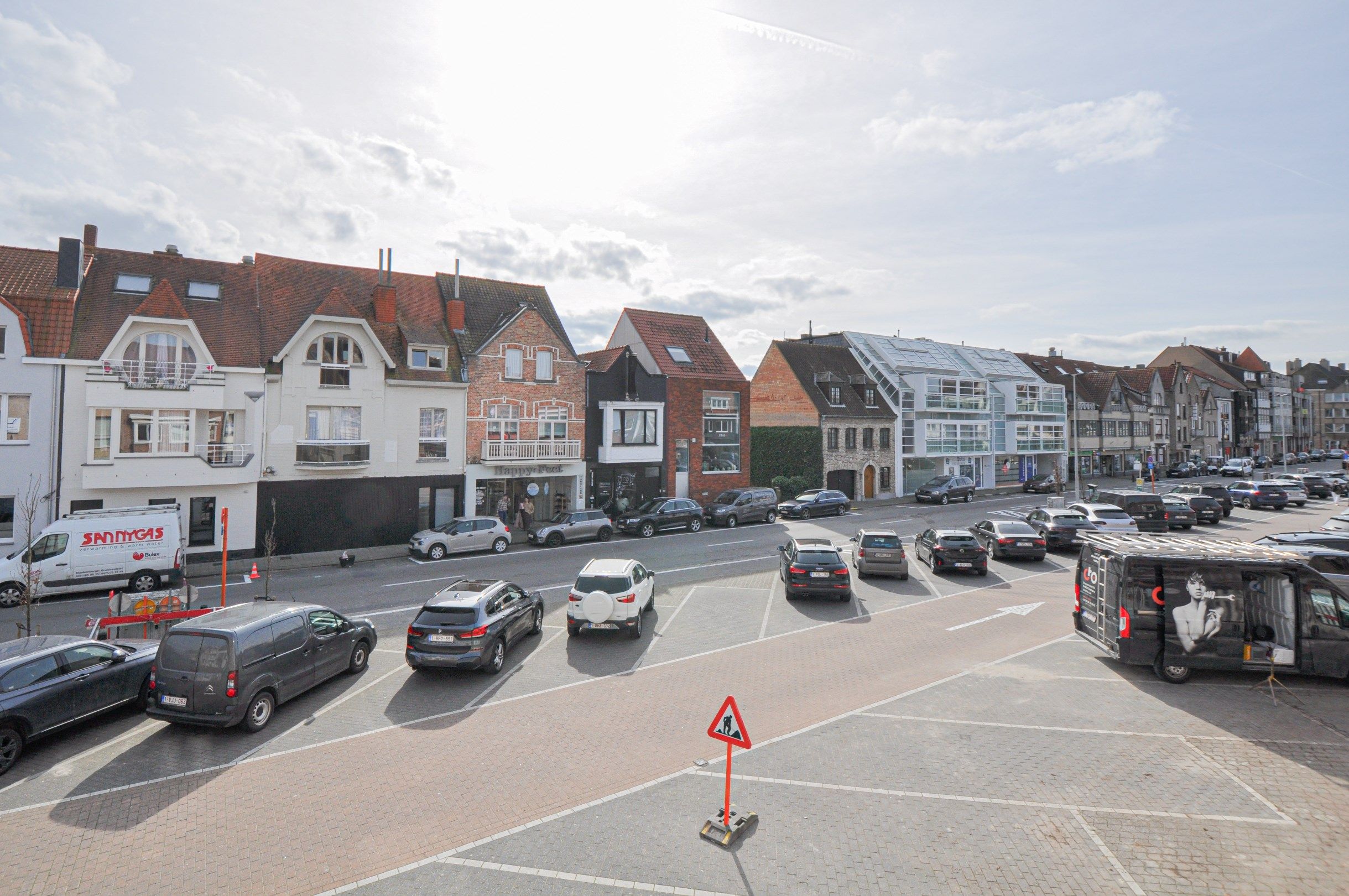 Centraal gelegen, lichtrijk en recent gerenoveerd appartement met terras in een kleine residentie. foto 11