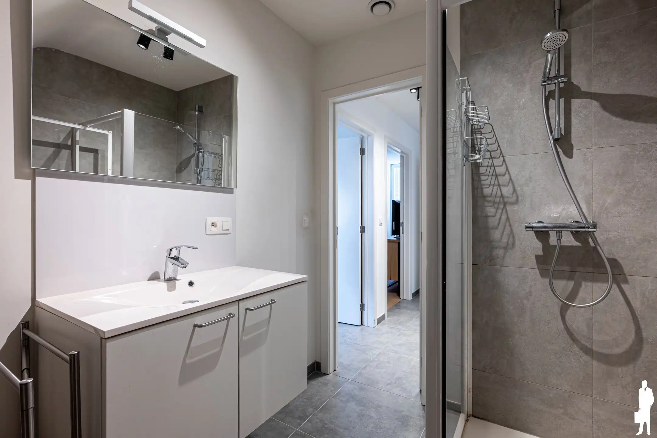 Dakappartement met 2 slaapkamers en ruim terras foto 17