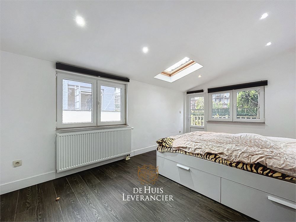 RUIME woning te koop (8 slpks, 2 badk) die ook perfect als tweewoonst kan dienen foto 41