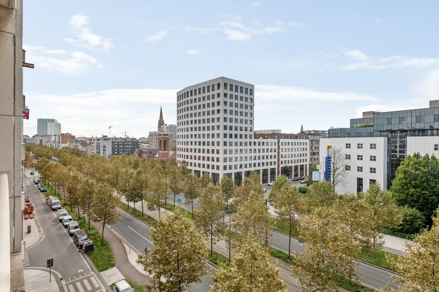 Ruim en energiezuinig instapklaar appartement met 3 slaapkamers en 2 terrassen te koop te Antwerpen foto 17