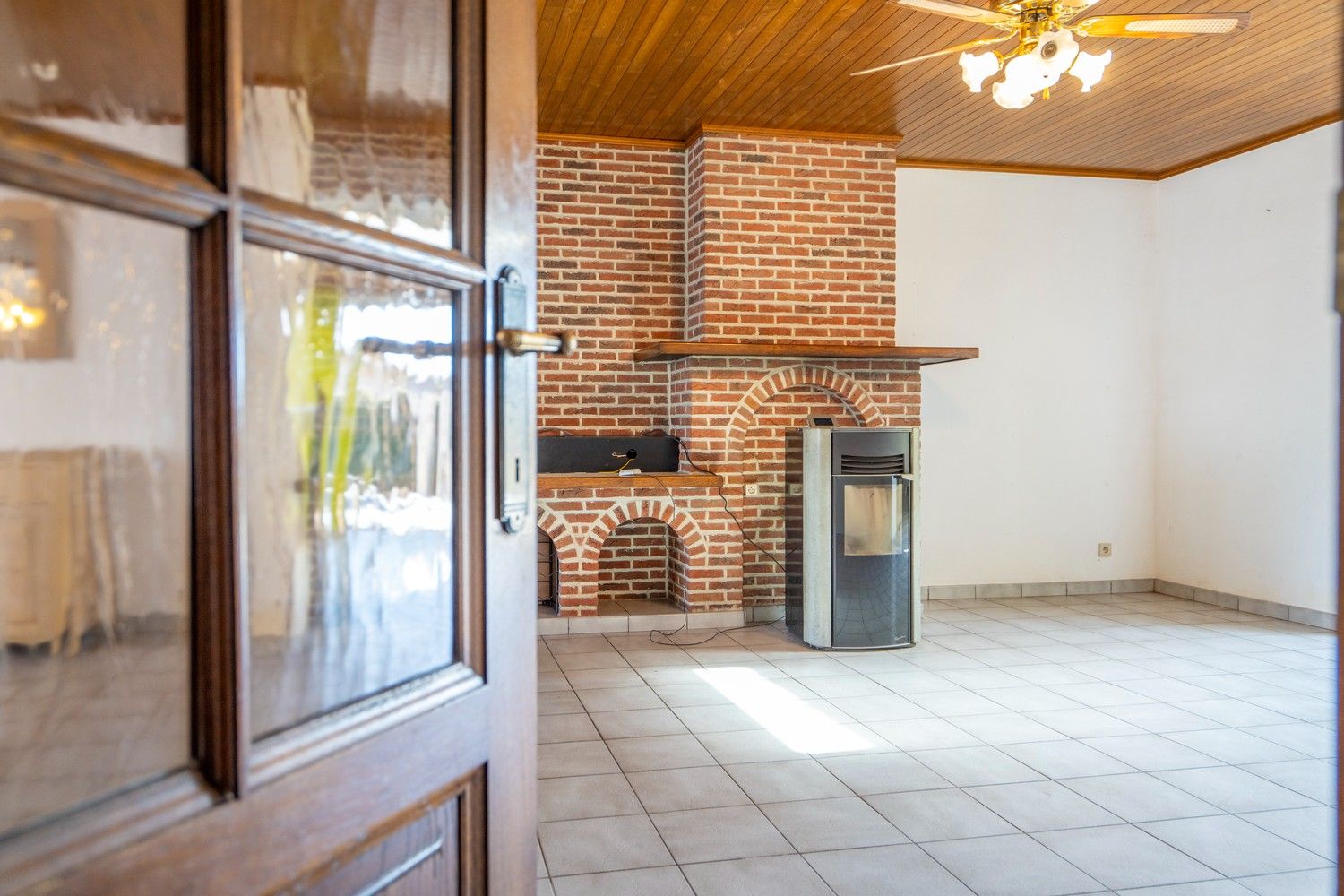 RUIME WONING MET UITWEG foto 3