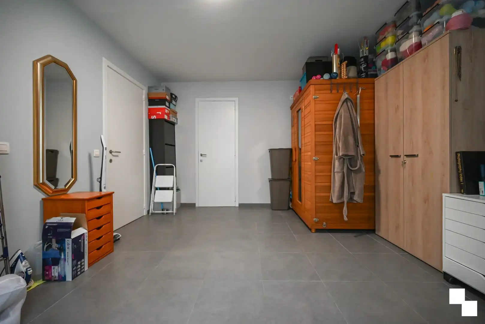 Lichtrijk tweeslaapkamer appartement te hartje Izegem foto 27