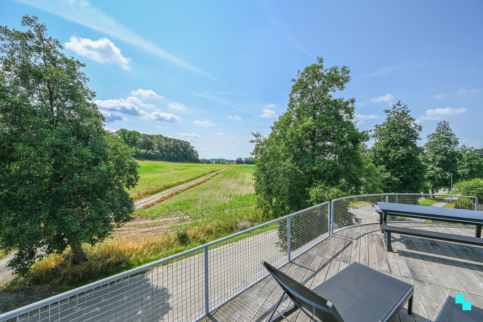 Ruim duplex appartement met riant dakterras en landelijk verzicht foto 21