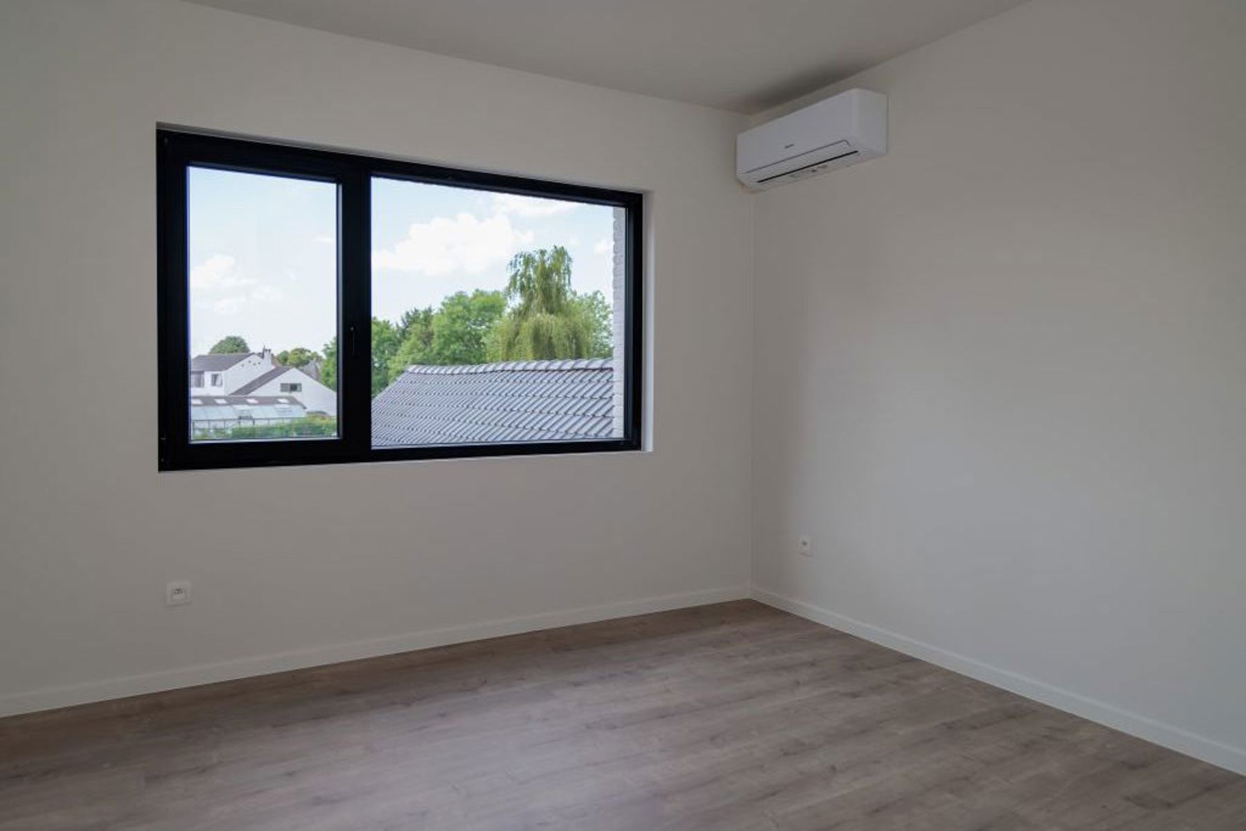 Ruime instapklare woning met 4 slaapkamers foto 8