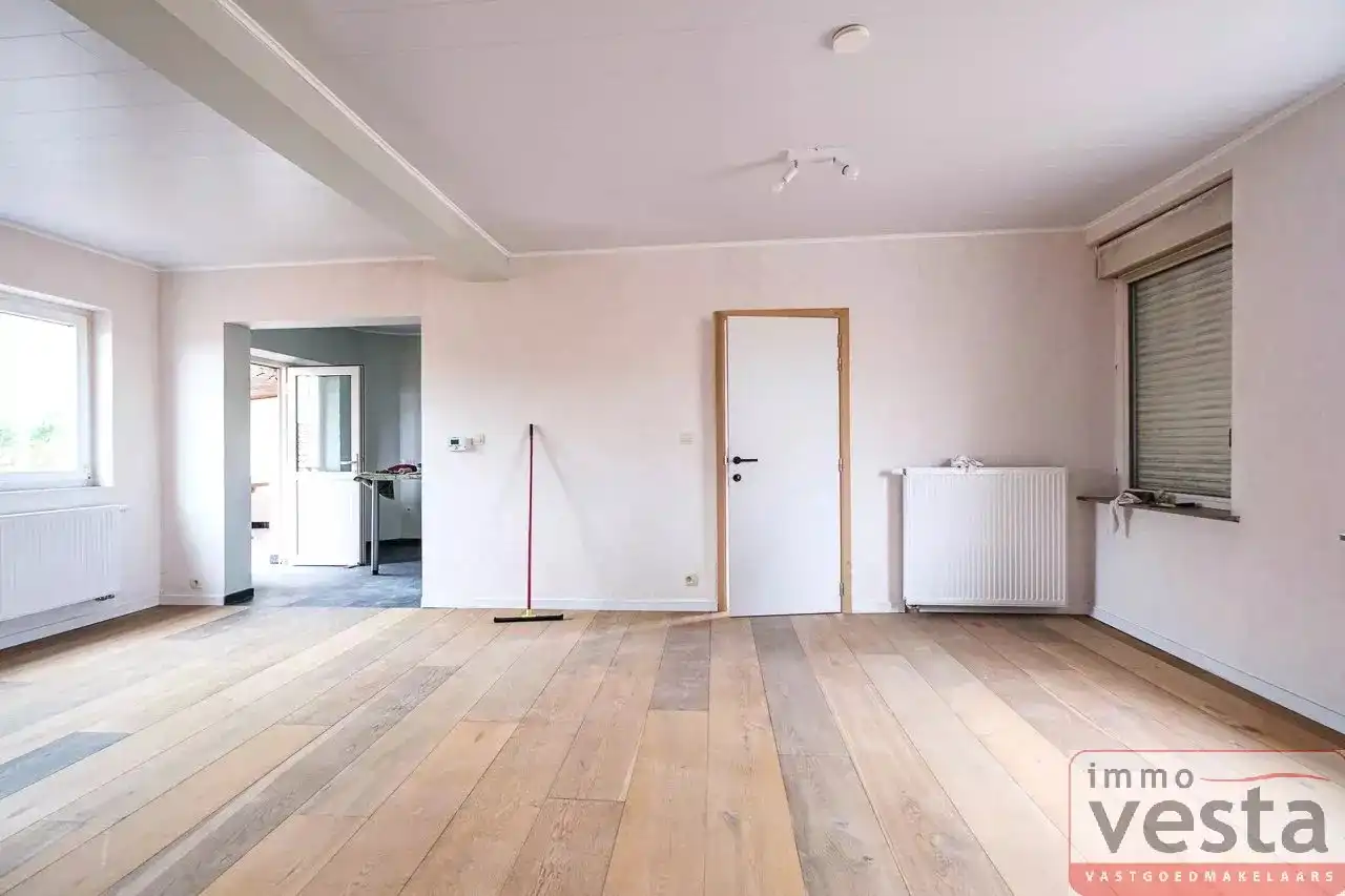 Verzorgde woning met drie slaapkamers foto 5