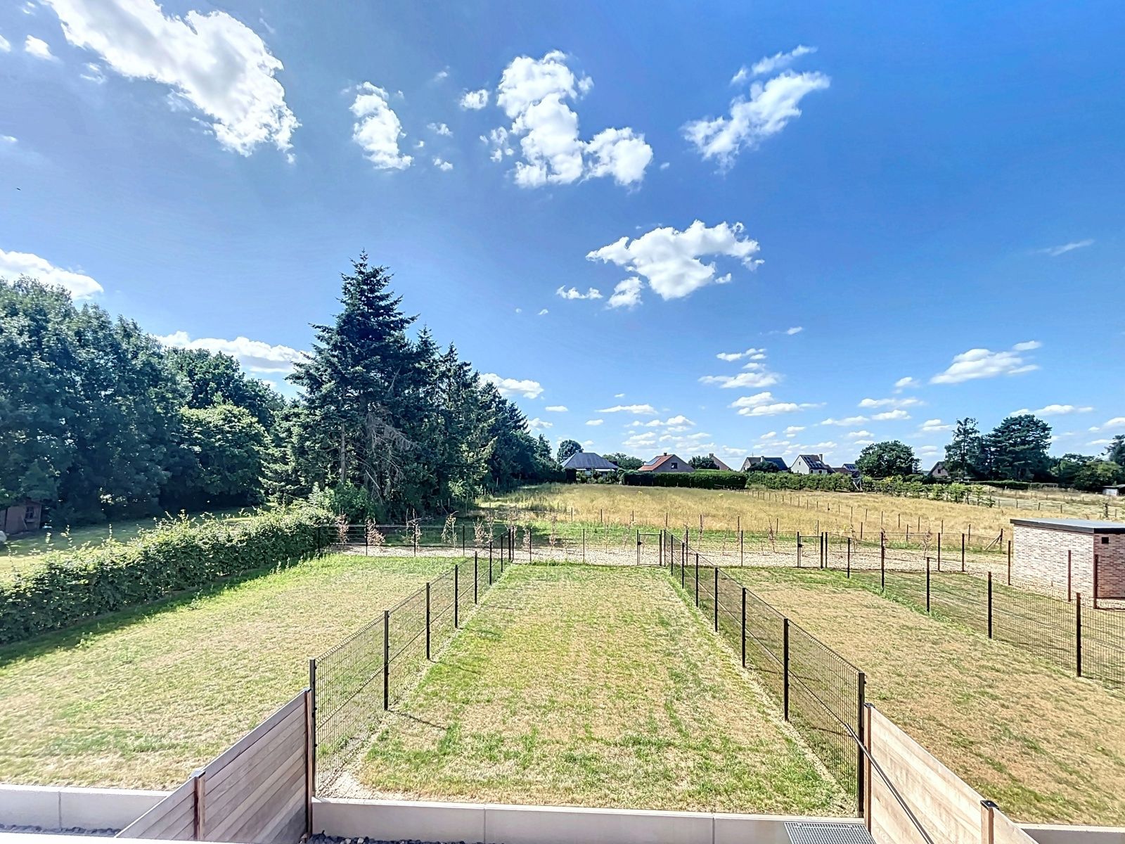 BEN Duplex app met 3 slpks -- 2bdks en terras foto 13