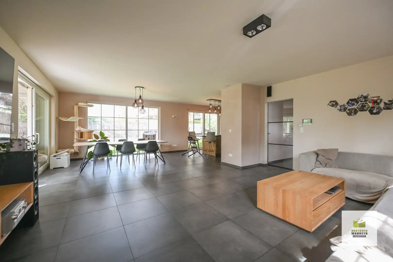 Recente energiezuinige woning met 3 slaapkamers, garage en tuin in doodlopende straat te Oedelem foto 5