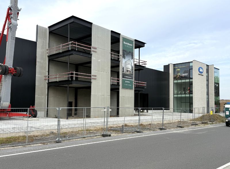 TOPLOCATIE – Unieke nieuwbouw bedrijfsunits met kantoor en magazijn foto 9