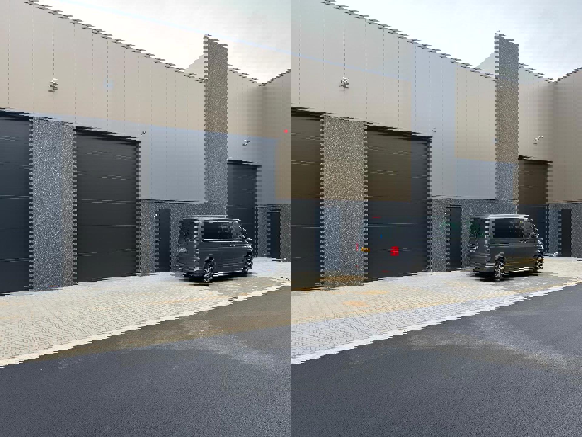 Instapklaar magazijn 216m² te Ranst foto 3