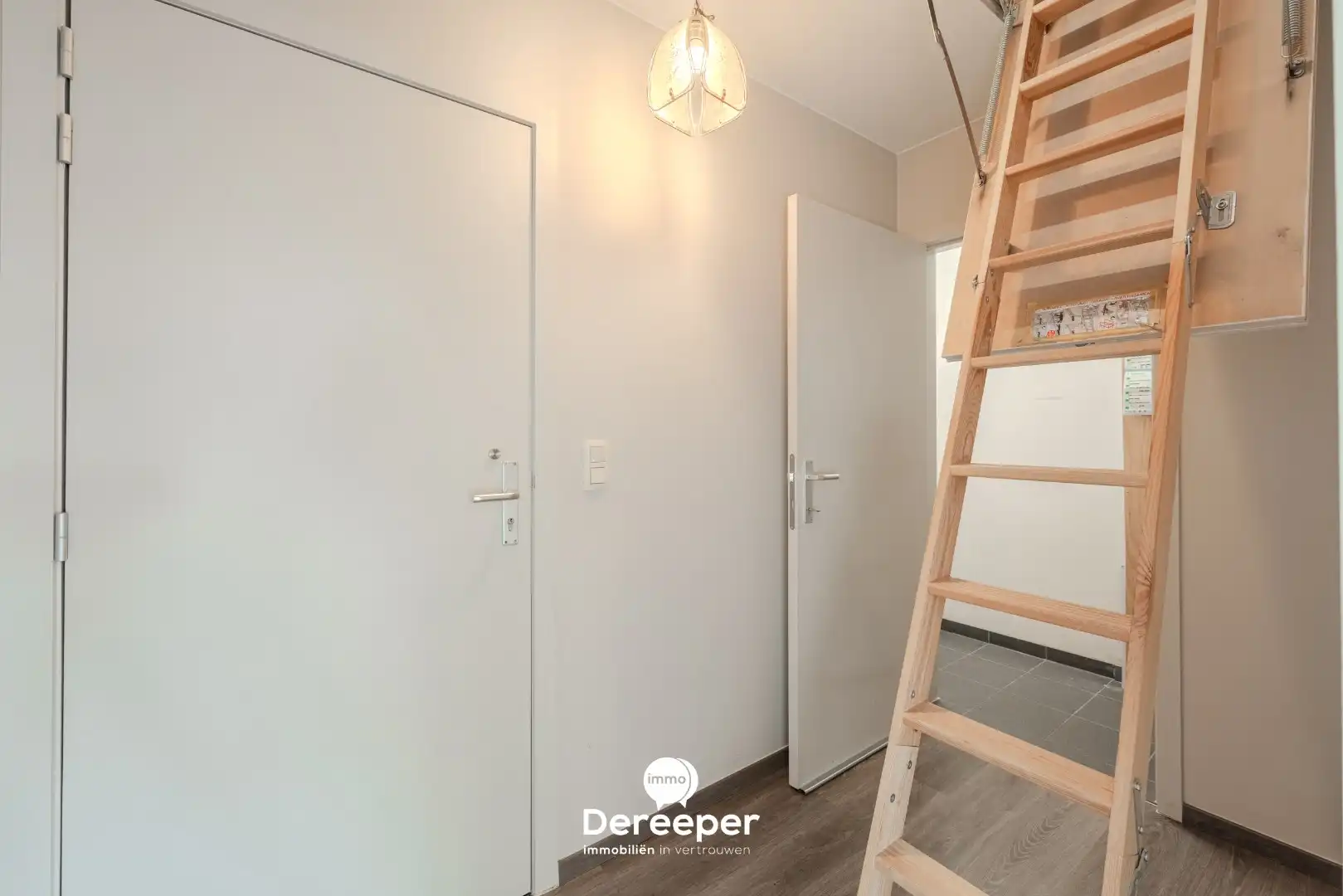 Modern en ruim duplexappartement met 3 slaapkamers in het centrum van Zerkegem foto 10