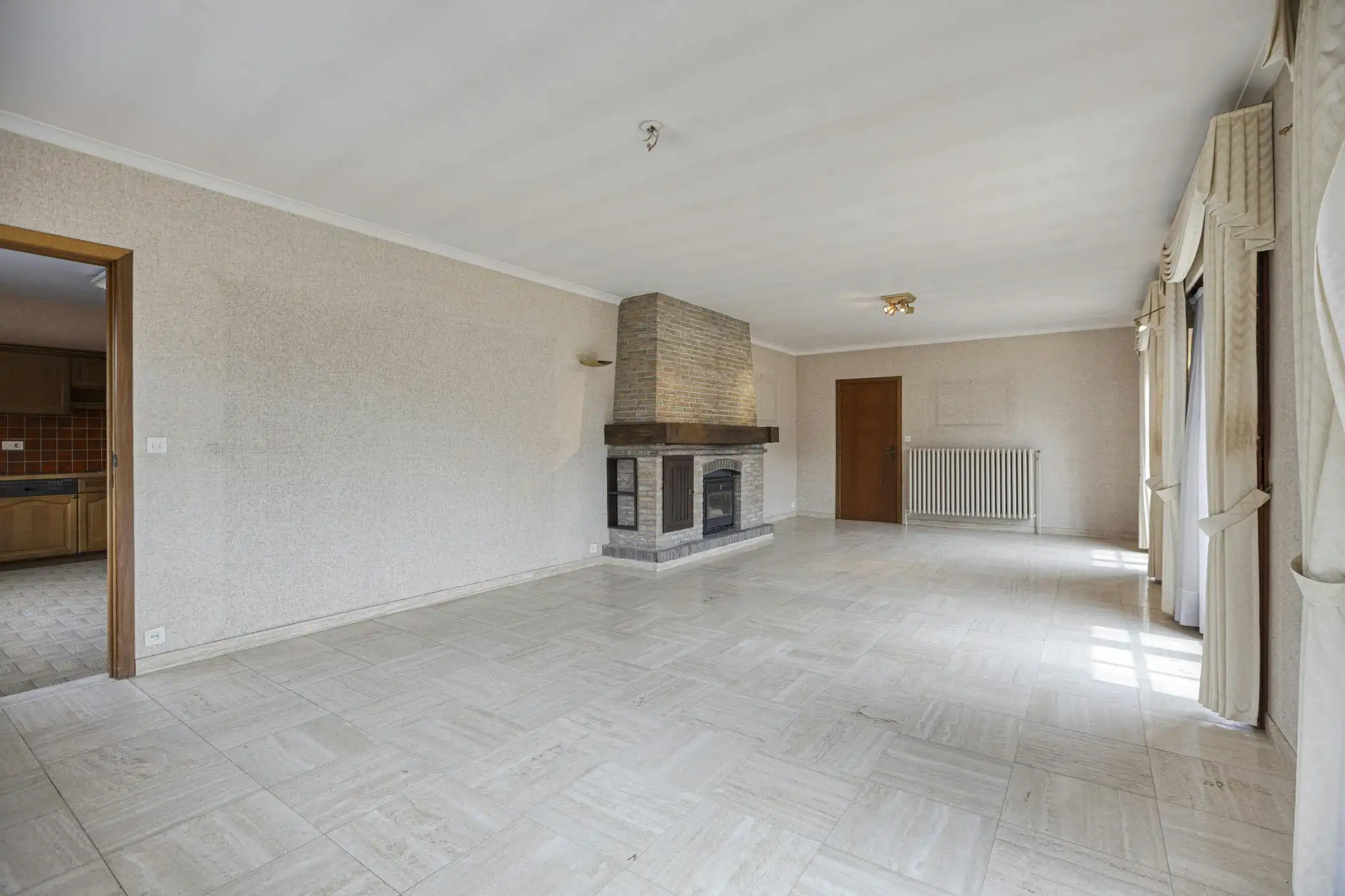 Te renoveren vrijstaande bungalow te koop in De Panne foto 4