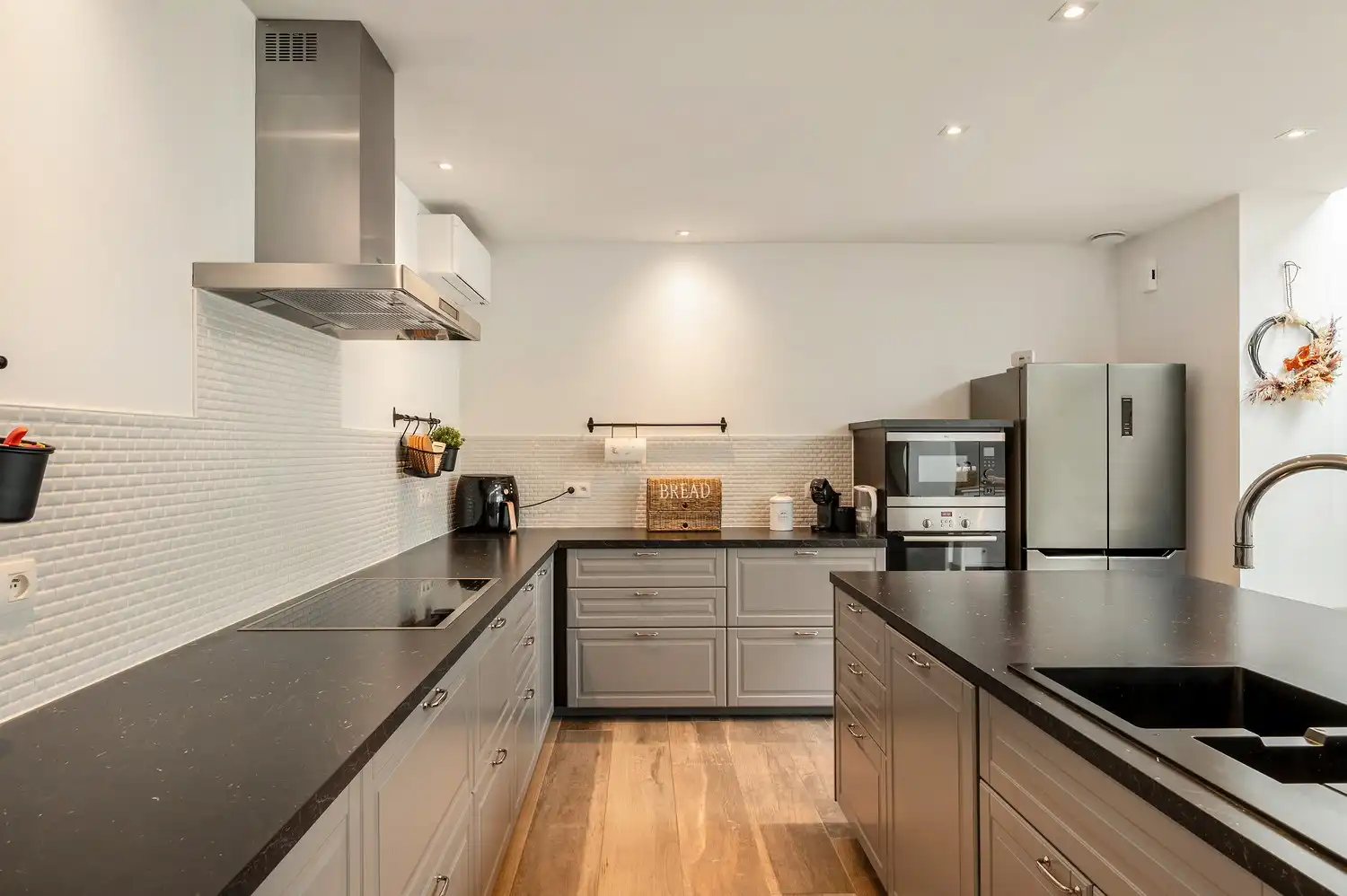 Volledig vernieuwde gezinswoning met tuin. foto 7