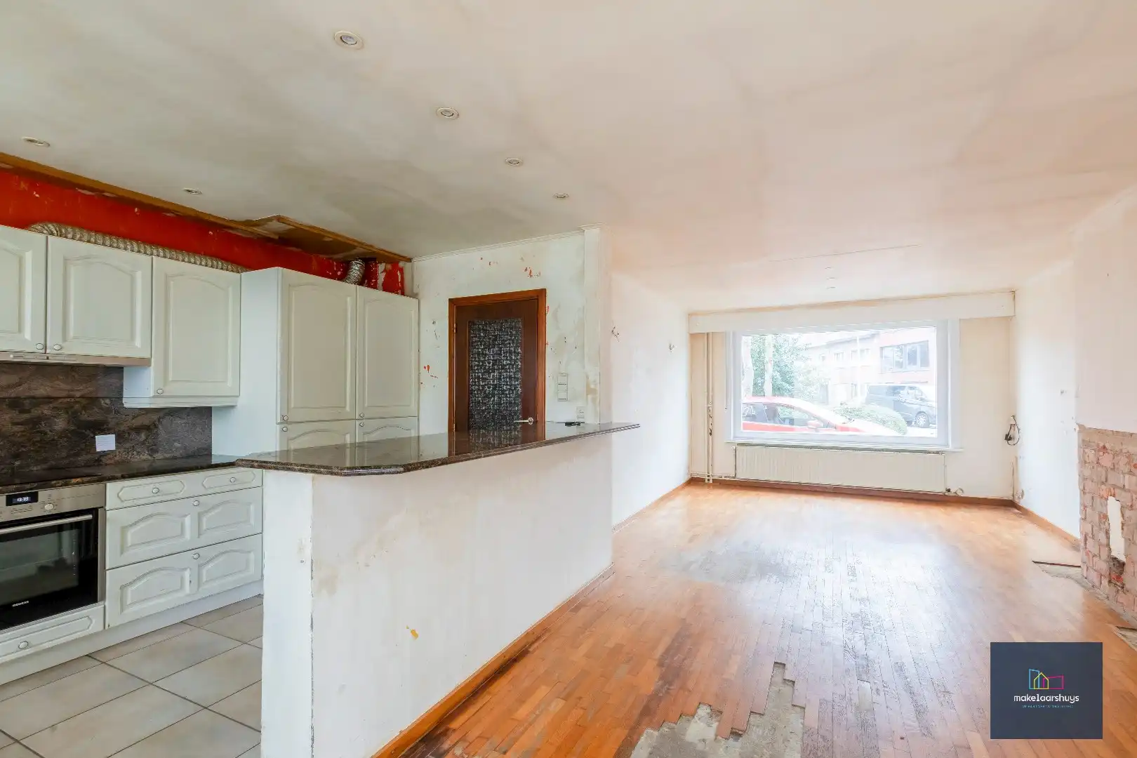 Te renoveren HOB met garage in Mariakerke foto 6