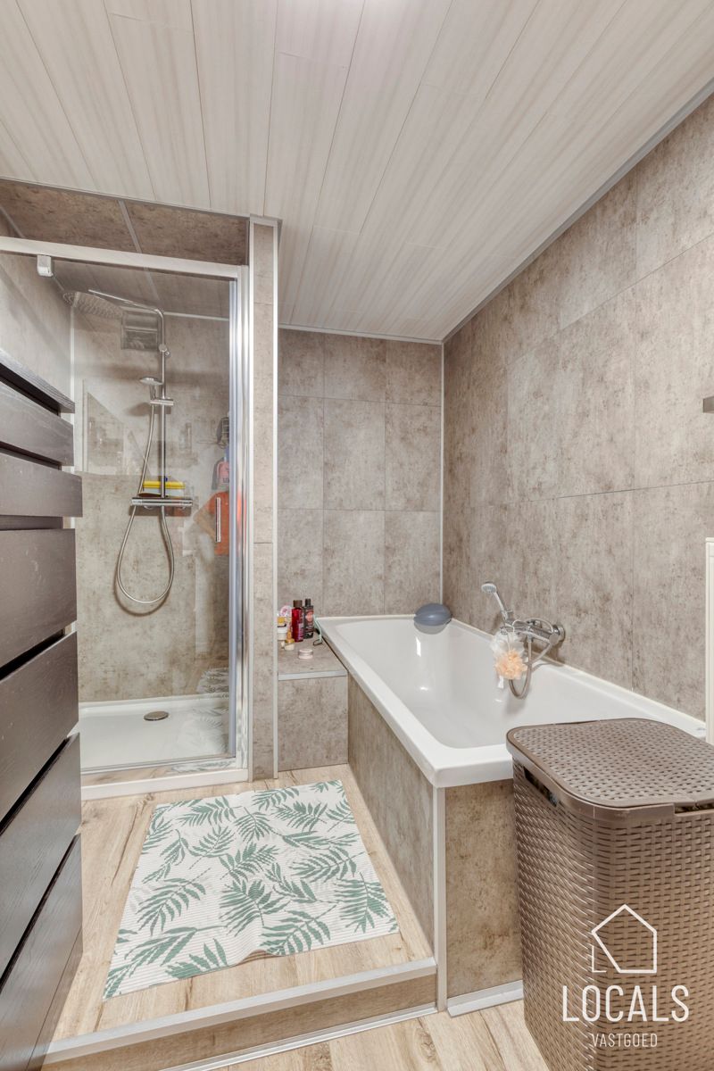 Appartement met garage, tuin en 2 slaapkamers op topligging foto 19