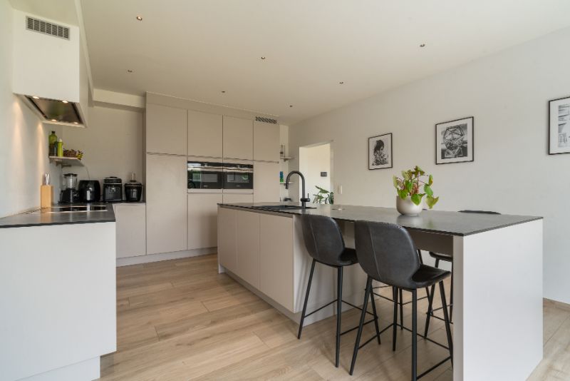 Recente Mooie woning op 692m² foto 9