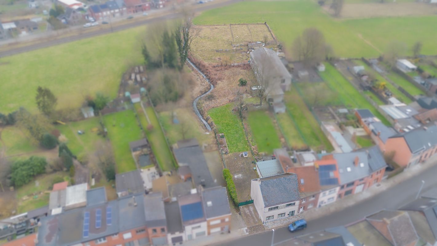 Half open bebouwing op 1.500m2. foto 2