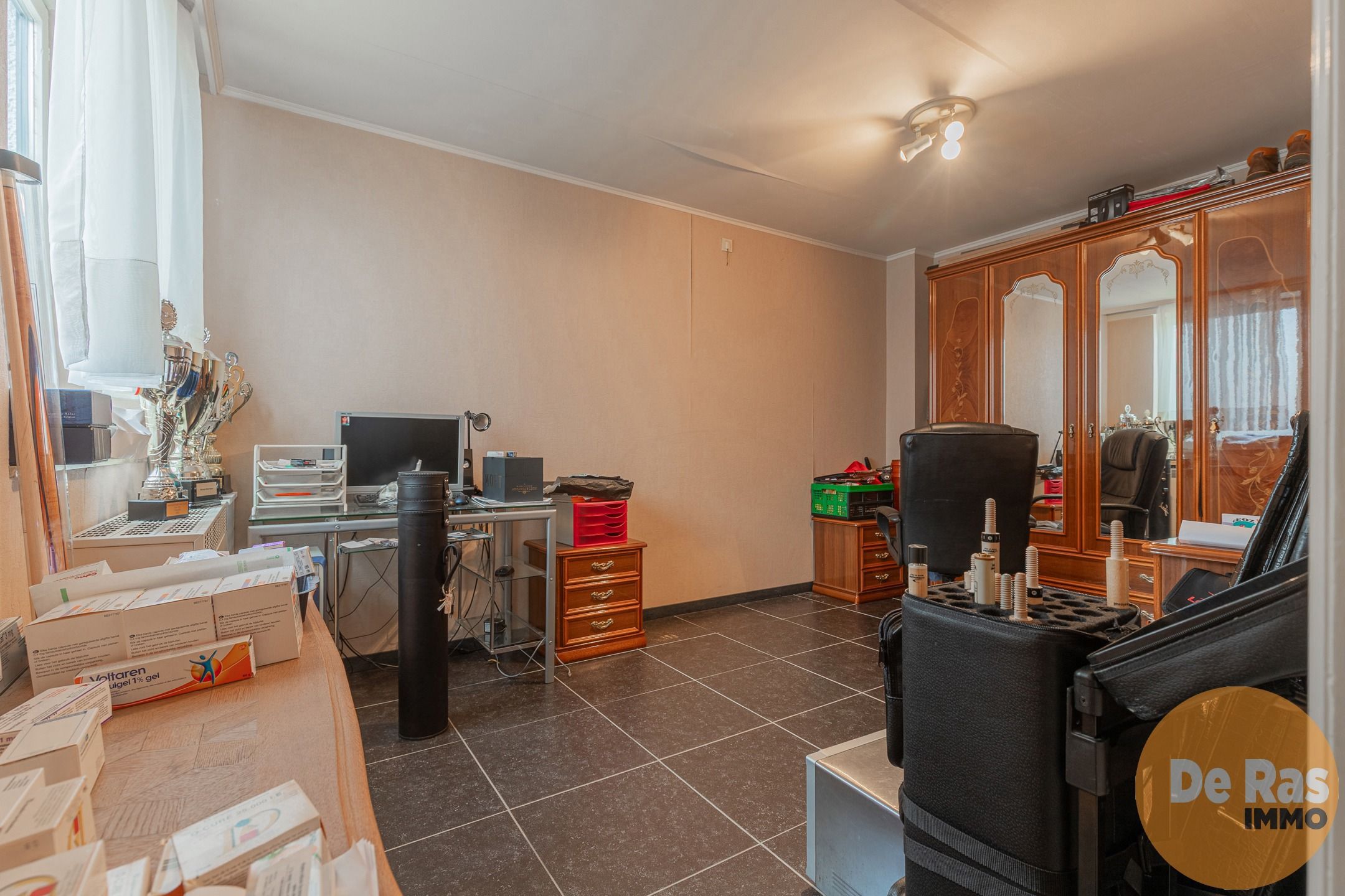 WETTEREN- Instapklaar appartement met 2 kamers nabij station foto 8