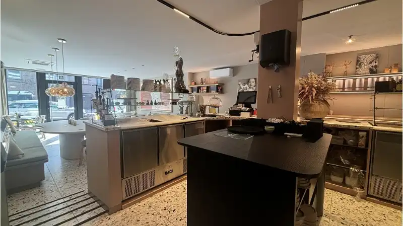 Overname instapklare ontbijt- lunchzaak in Sijsele Damme foto 9