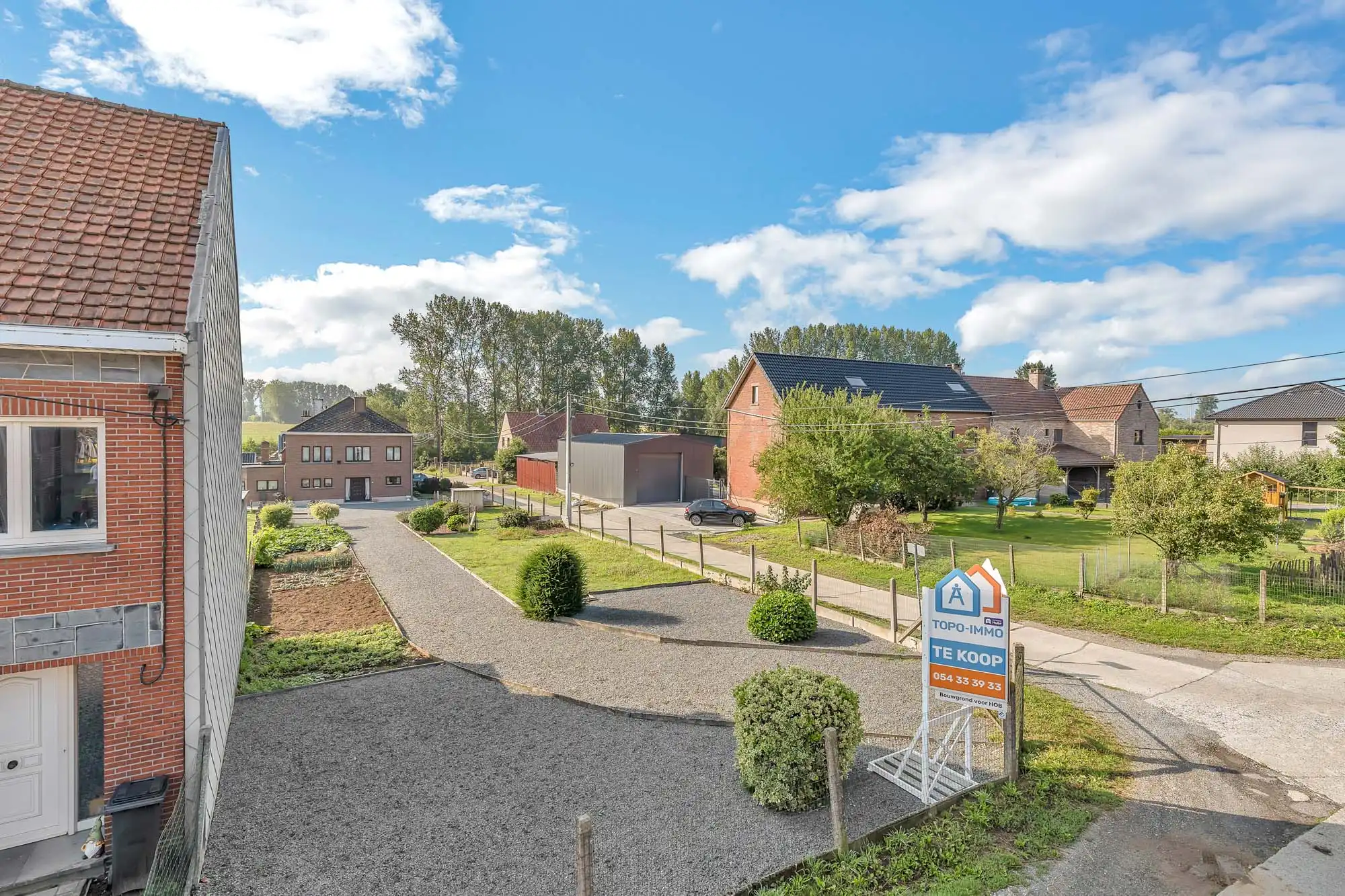 Rustig gelegen bouwgrond voor HOB foto 4