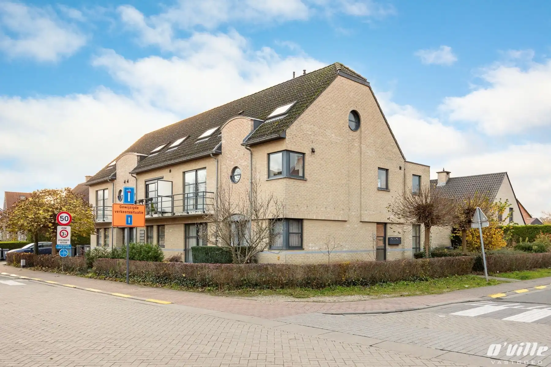 Modern stijlvol appartement, met garage en kelder foto 2