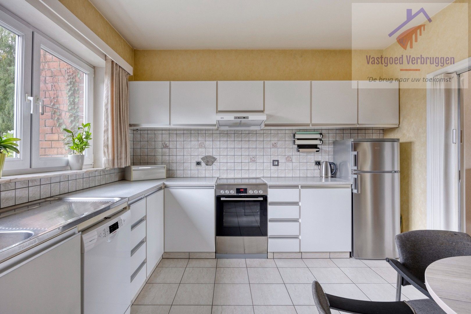 Standingvolle ruime bel-etage met 4 slaapkamers en tuin foto 4