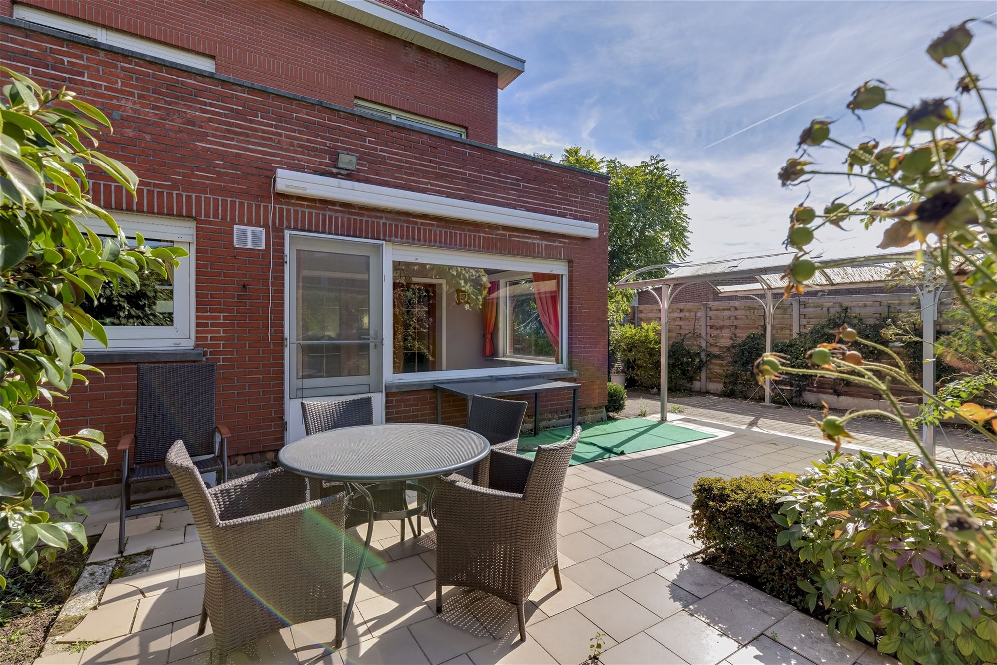 Te renoveren woning met 3 slpk, terras en ruime tuin in Wommelgem! foto 22