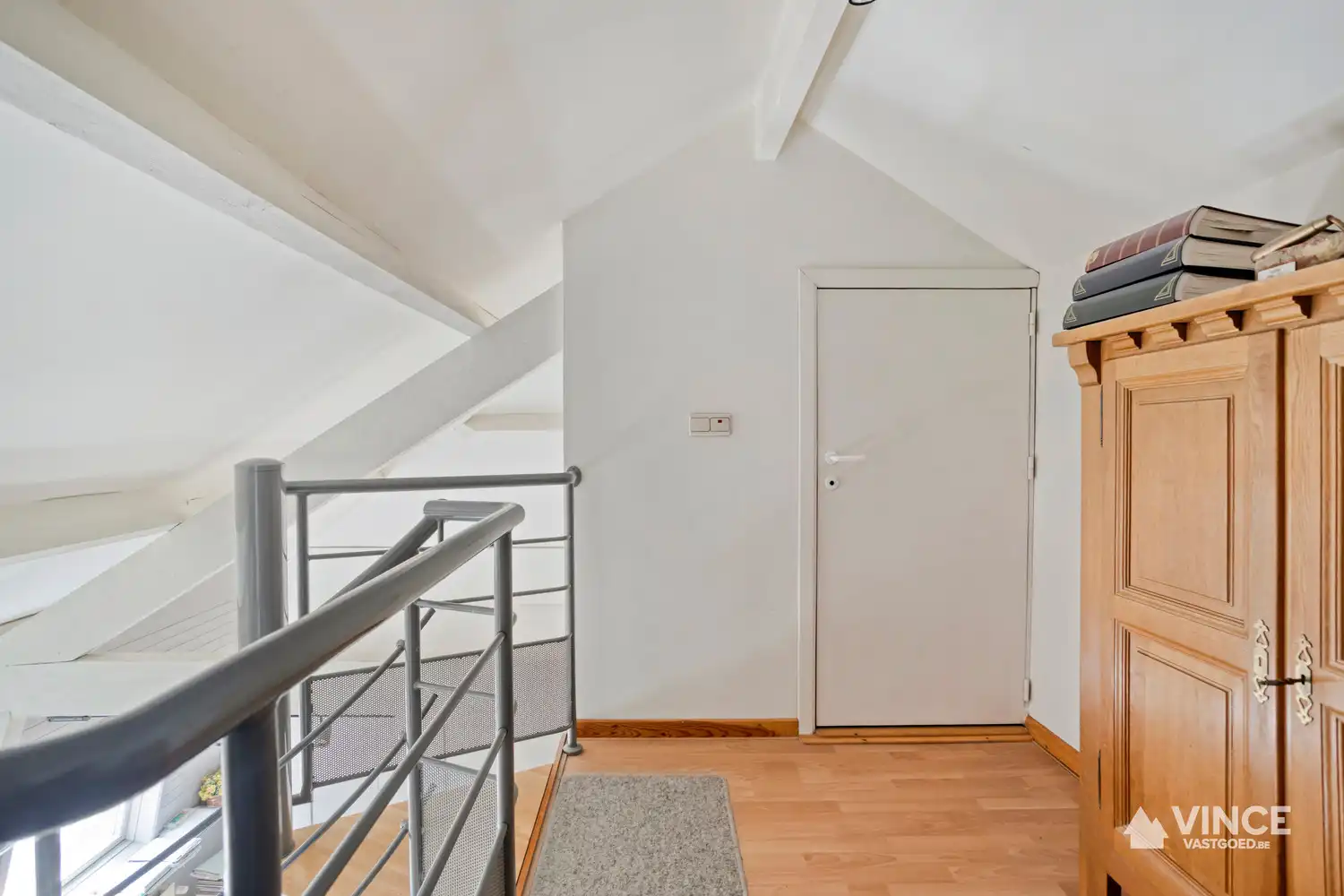 Instapklare, half-open woning met tuin in hartje Mariaburg foto 23