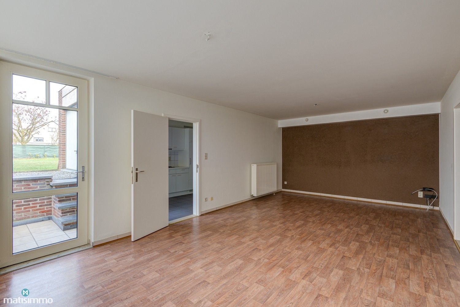 INSTAPKLAAR APPARTEMENT MET 2 SLAAPKAMERS, TUIN EN GARAGE IN SCHOONBEEK foto 7