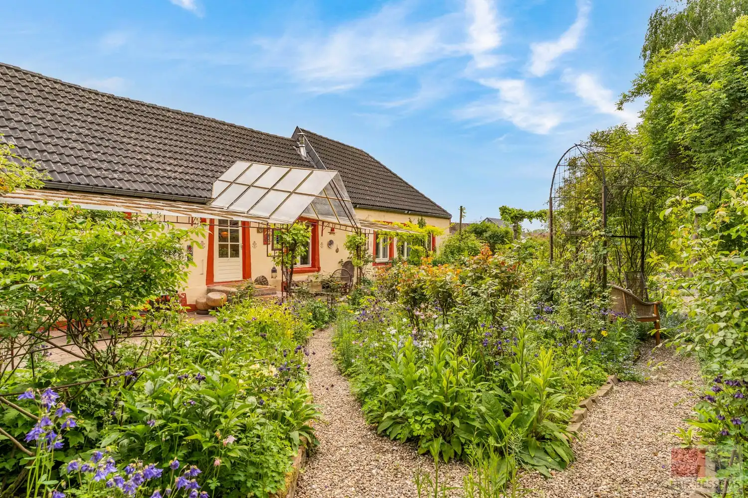 Karaktervolle woning uit 1668, met een bewoonbare oppervlakte van ca. 233 m² op een royaal perceel van 1.837 m² foto 26