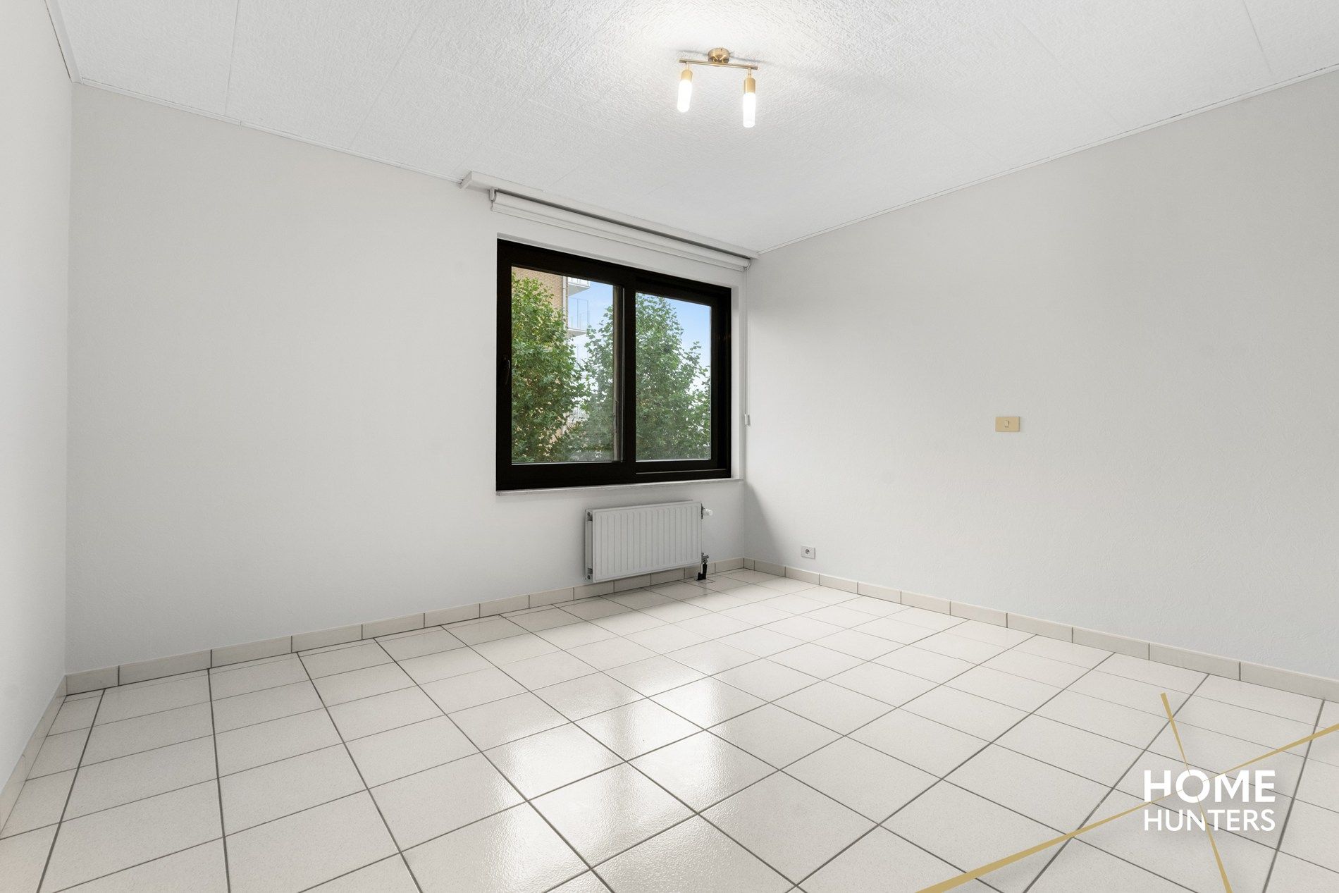 Ruim appartement op centrale ligging in Roeselare foto 19