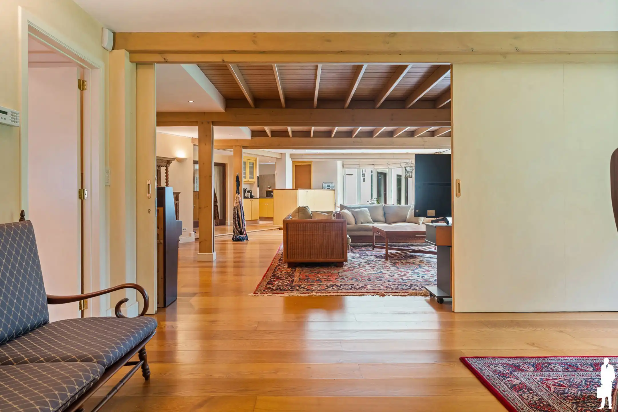 Verrassend ruime villa op prachtig perceel van ca. 4.175 m² foto 20