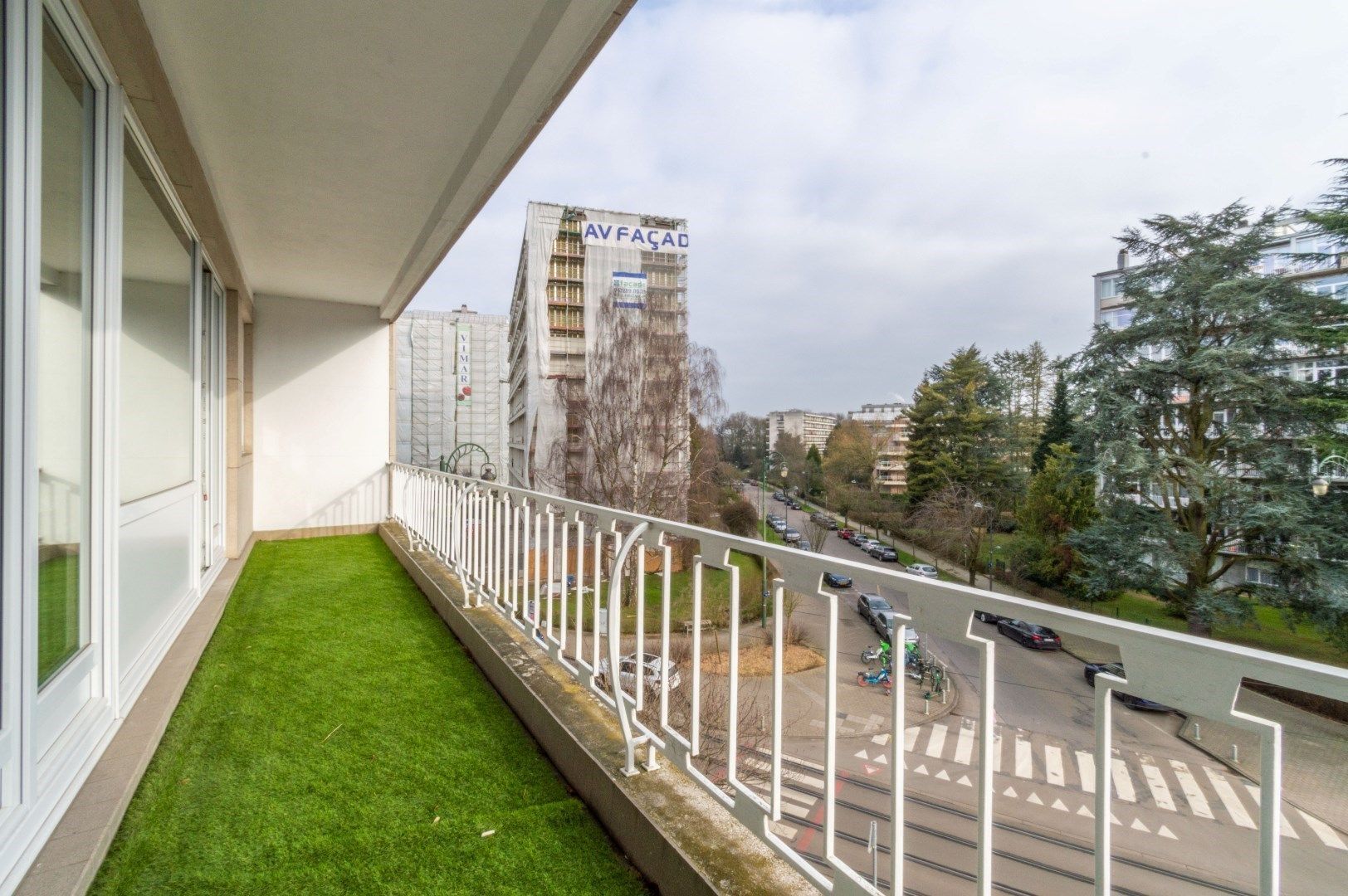 Gerenoveerd opbrengstgebouw - 6 appartementen + 5 garages! foto 14