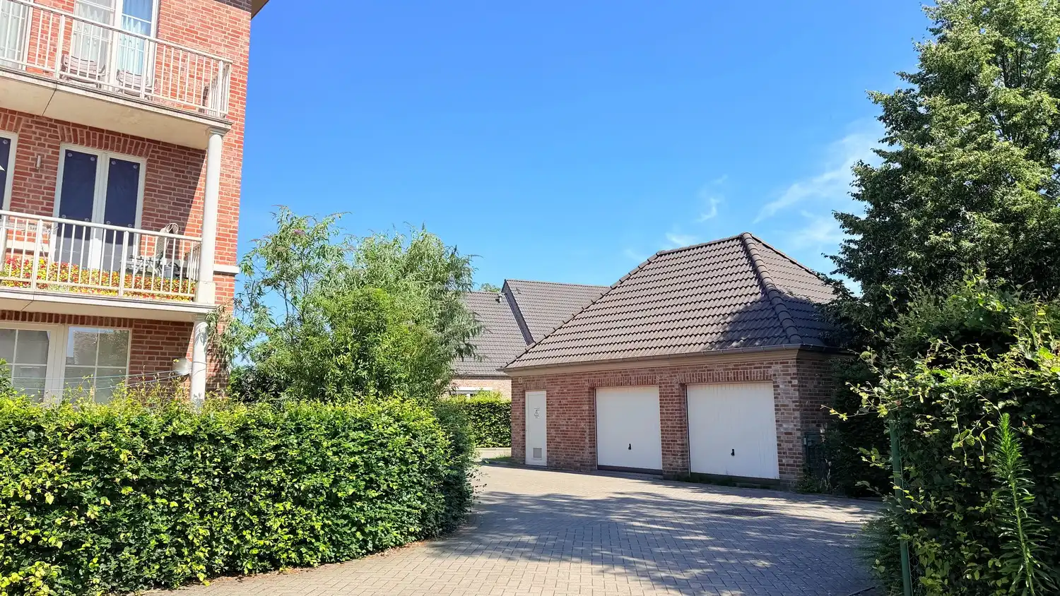 2 staanplaatsen beschikbaar: Veilig parkeren aan scherpe prijs foto 22