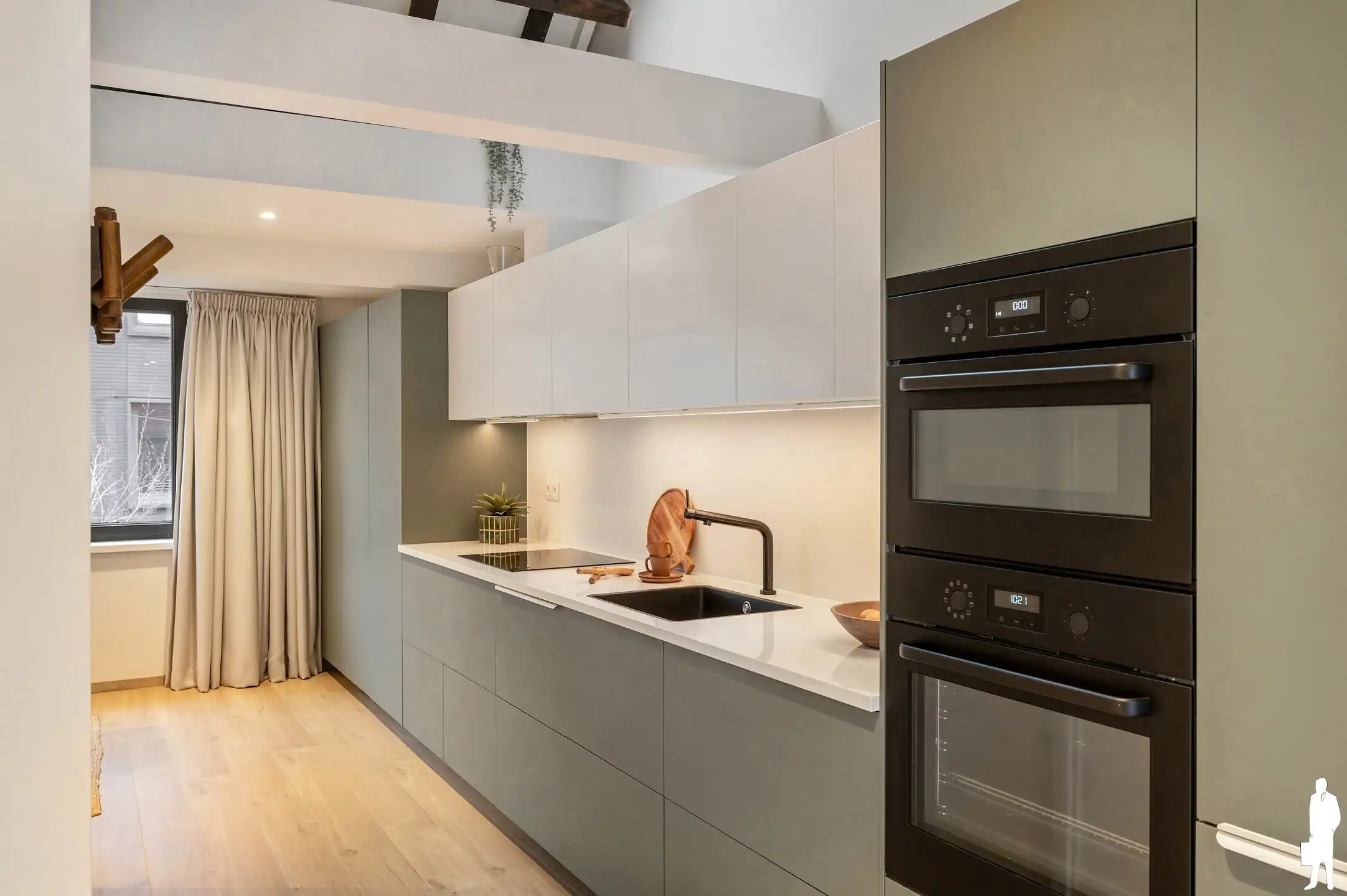 Appartement/woning met kantoor/praktijk! foto 3