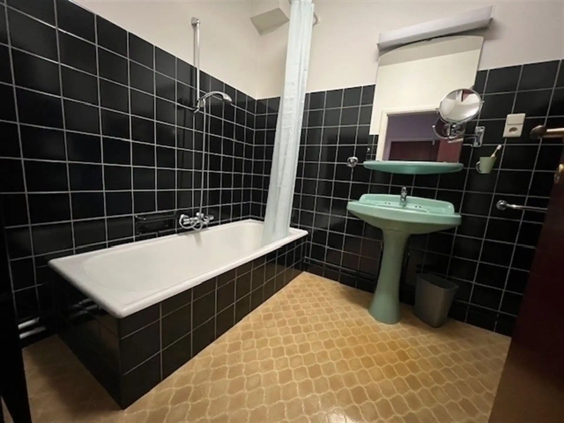 Riant 2-slaapappartement in hartje Hoboken! foto 13