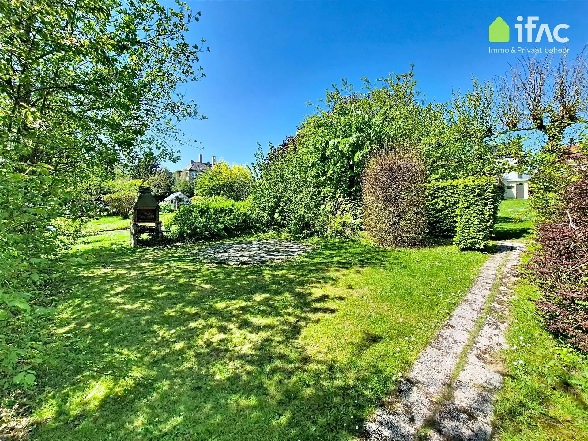 Stevige 3-gevel, 5 slpks, dubbele garage, centrum, ±17are foto 23