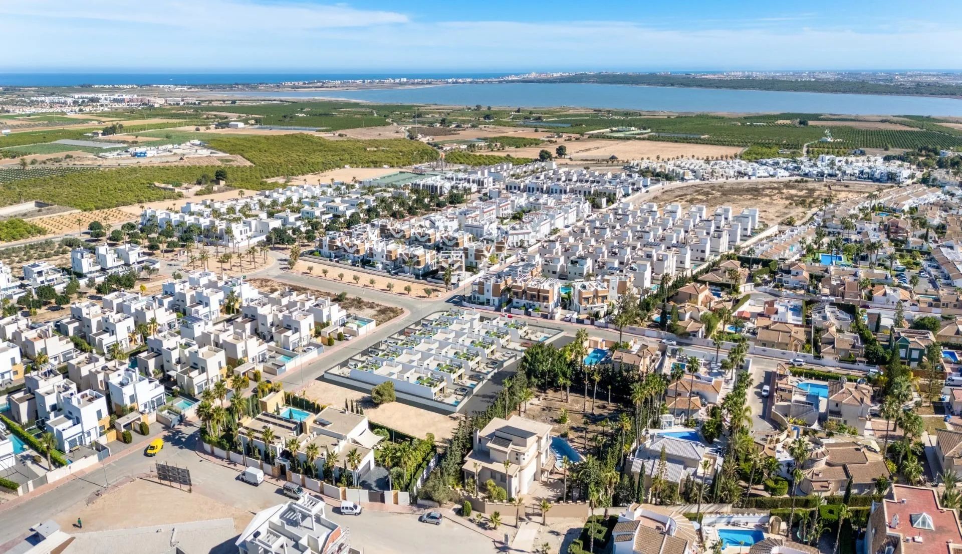 Ervaar luxe en ontspanning in deze exclusieve nieuwbouw villa’s in Rojales! foto 9