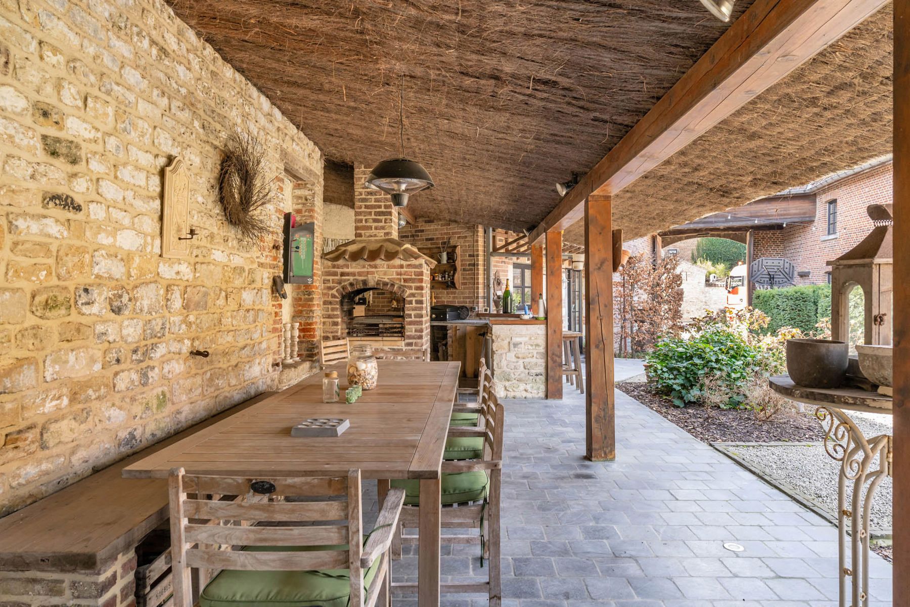 Karaktervolle gerenoveerde woning te Hoegaarden. foto 30