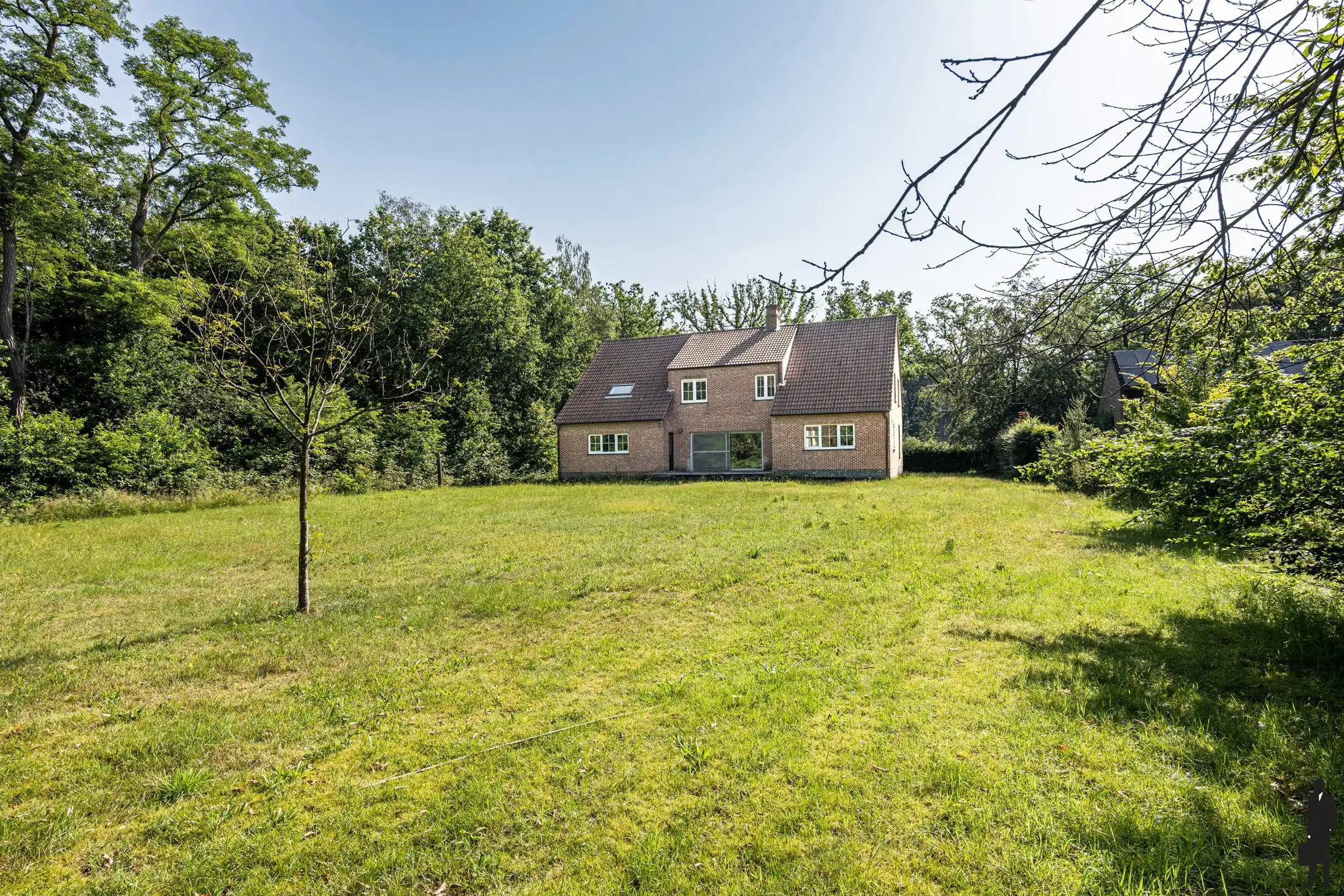 Karaktervolle villa op perceel van ca. 3.017 m² foto 21
