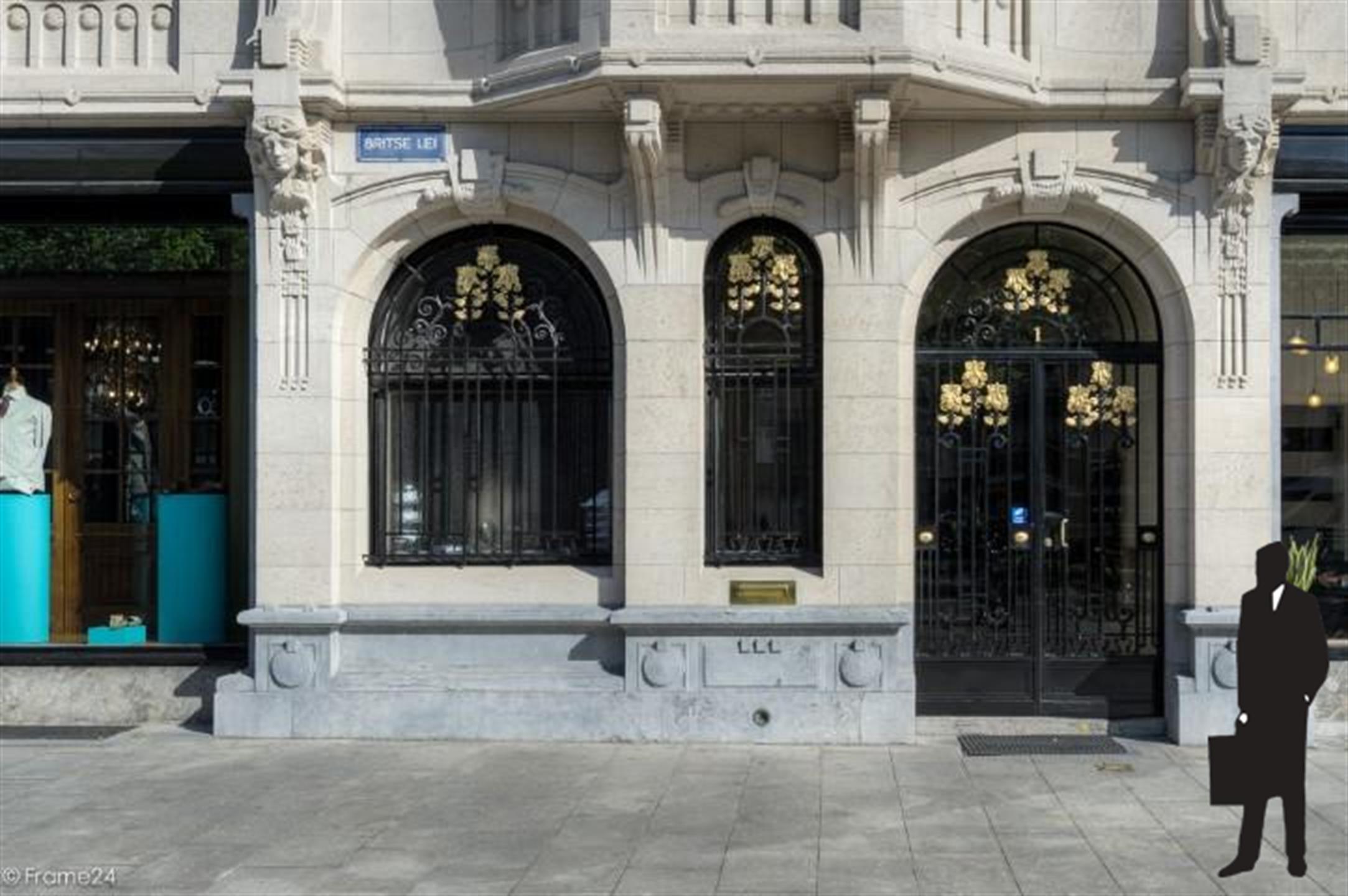 Authentiek appartement (ca 80m²) in Art Nouveau stijl. foto 18