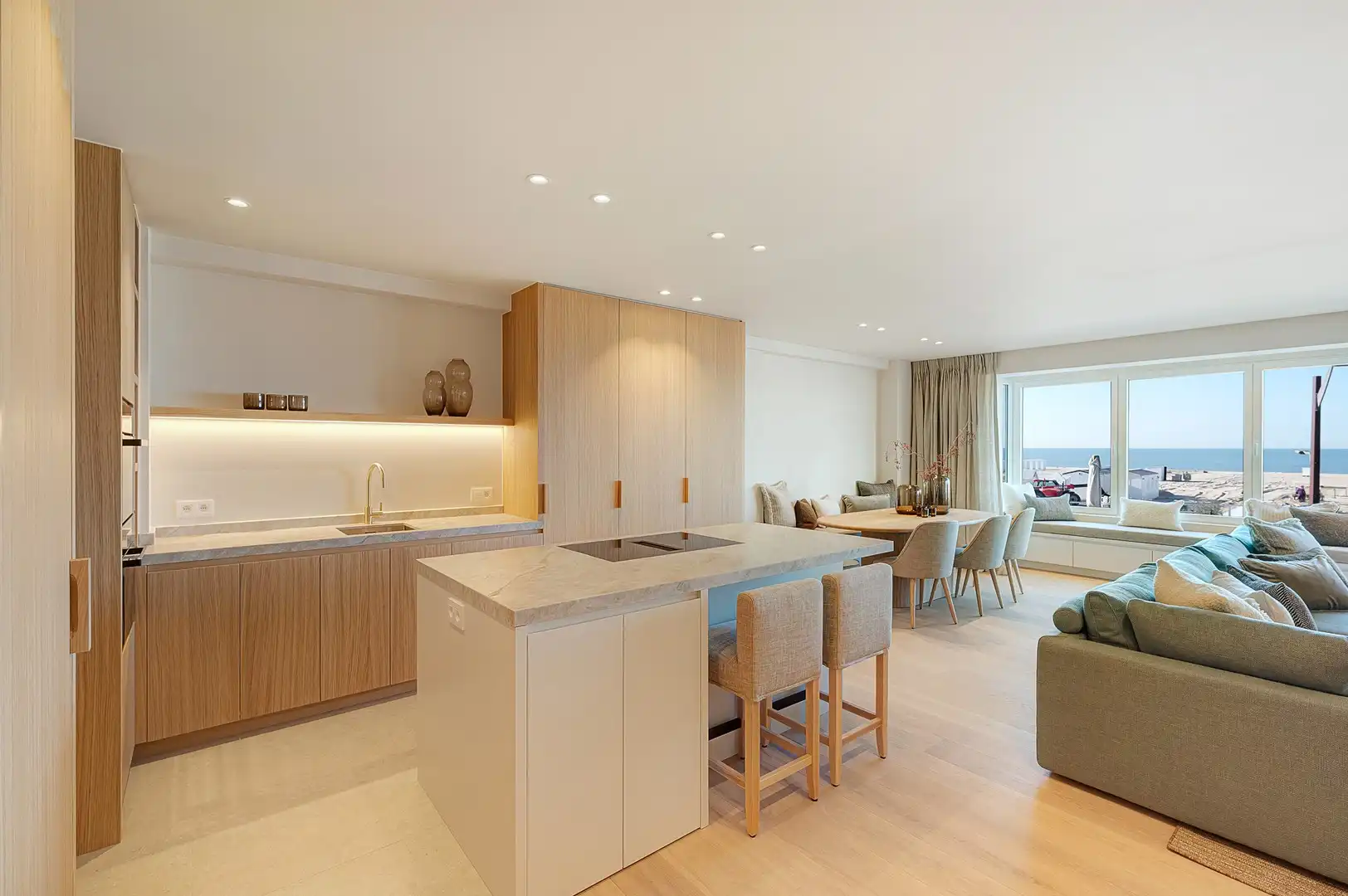 Luxueus gerenoveerd appartement met zeezicht aan Rubensplein. foto 7