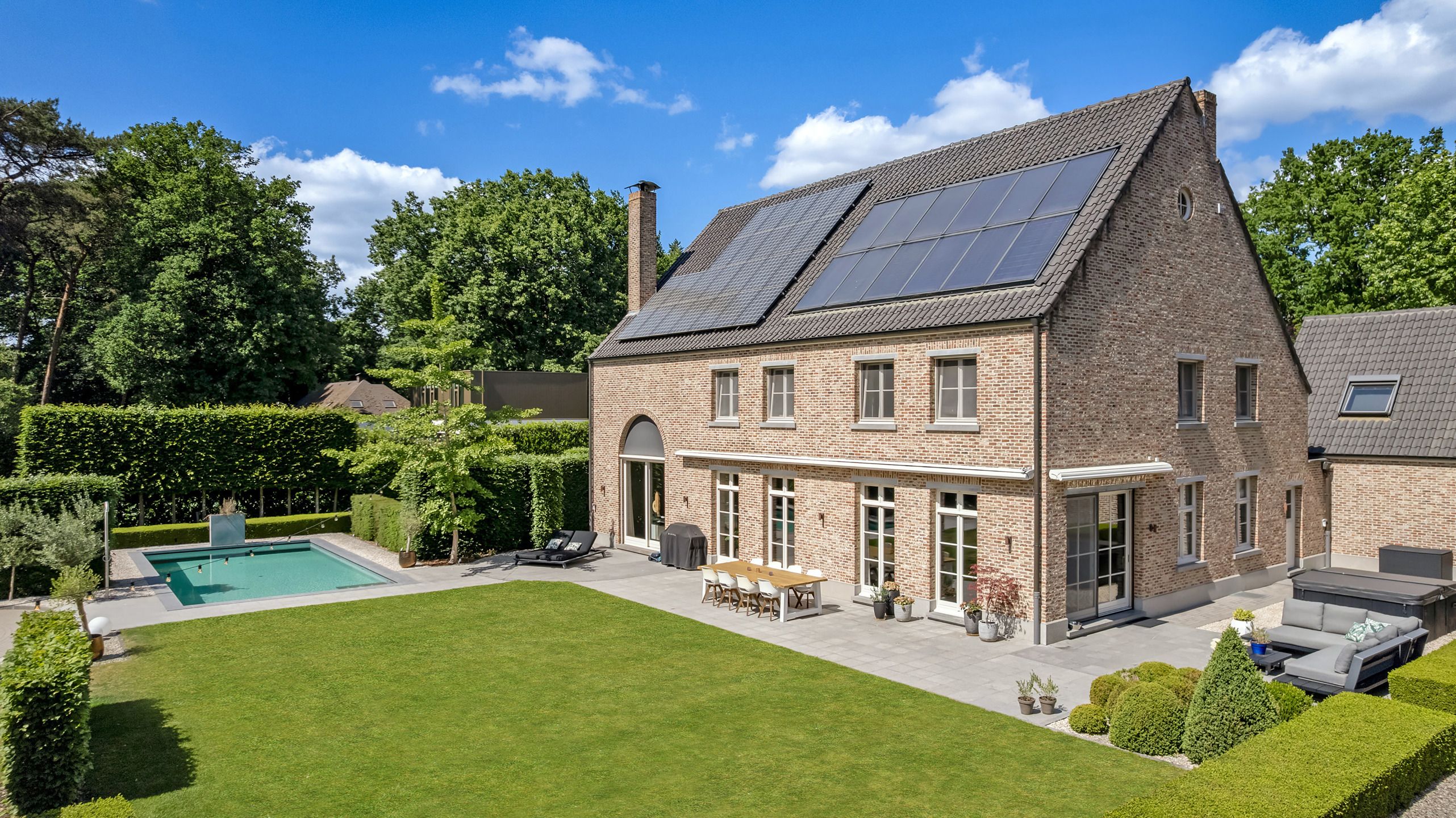 Topvilla met paardenaccomodatie, infinity-pool en 2e woning! foto 57