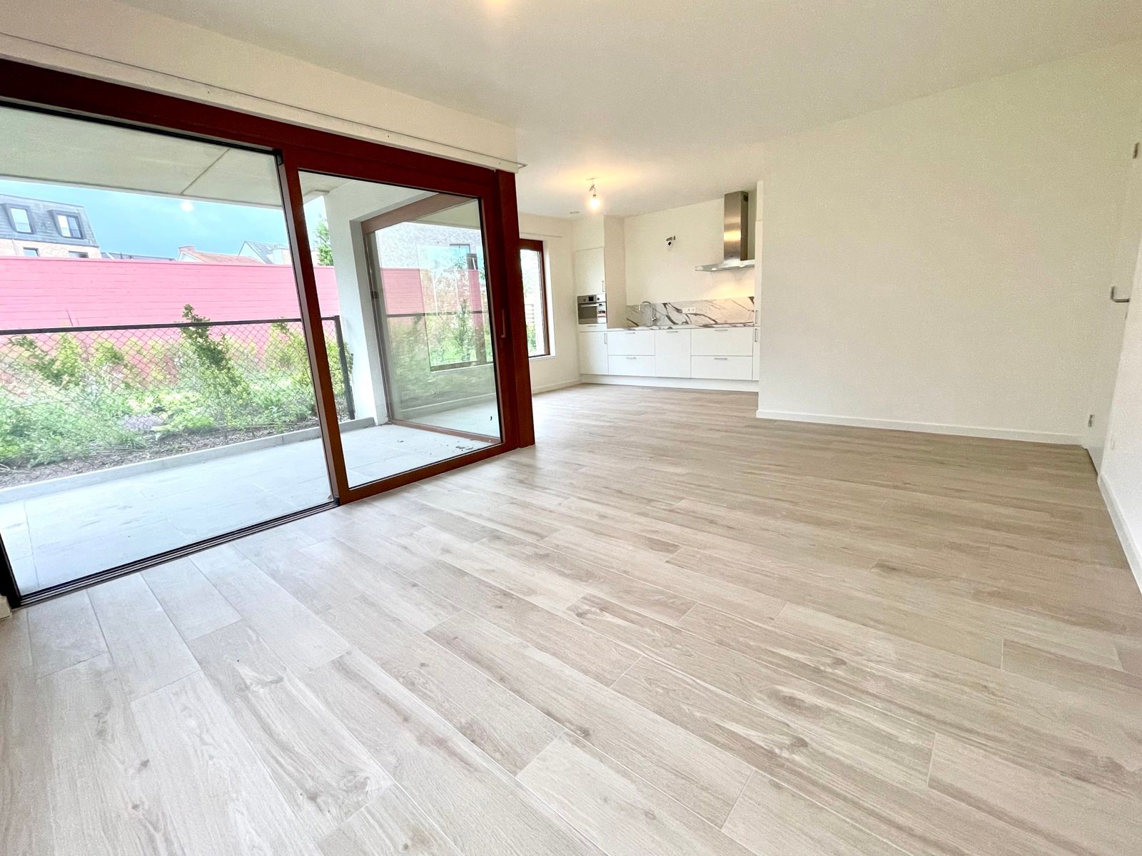 prachtig gelijkvloers 2-slaapkamer appartement foto 3