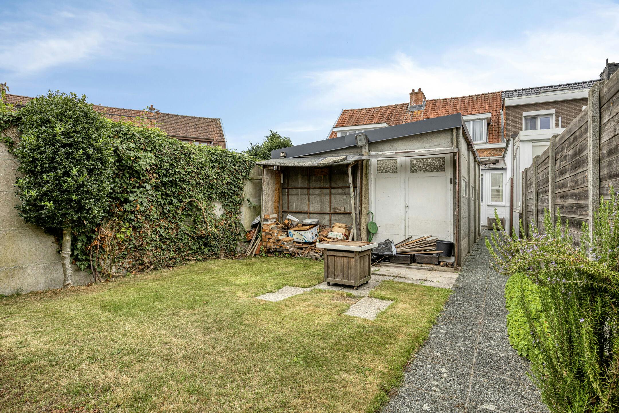 Te renoveren huis op het Berkenveldplein in Wilrijk foto 13