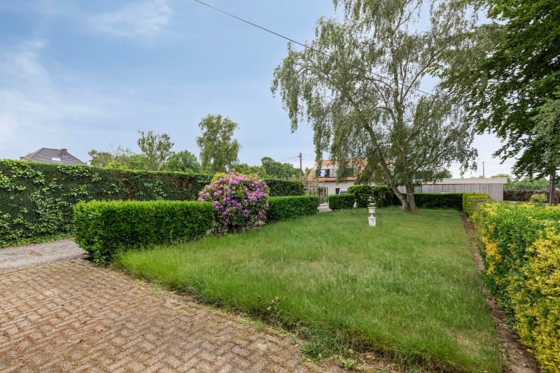 Ruime woning met veel potentieel op topligging – 1061 m² grond, zuidgerichte tuin! foto 3
