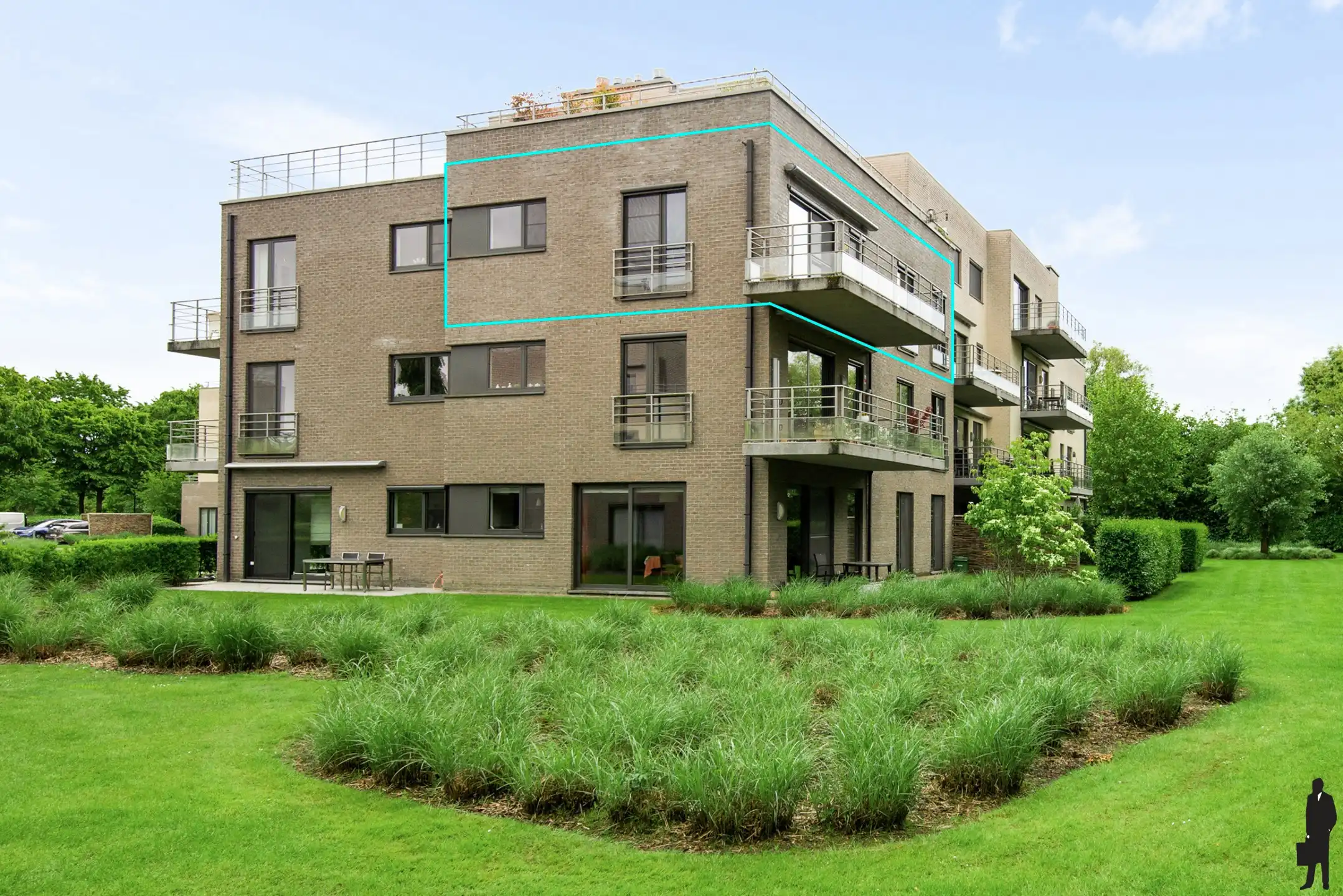 Exclusief hoekapp met 2 slpk en panoramisch groen zicht  foto {{pictureIndex}}